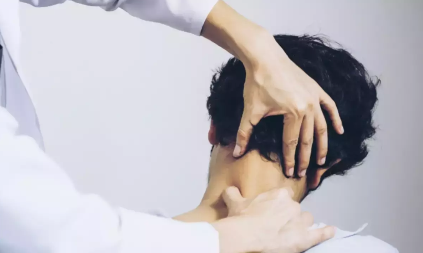 Chiropractic Adjustments Help With Chronic Neck Pain Relief
